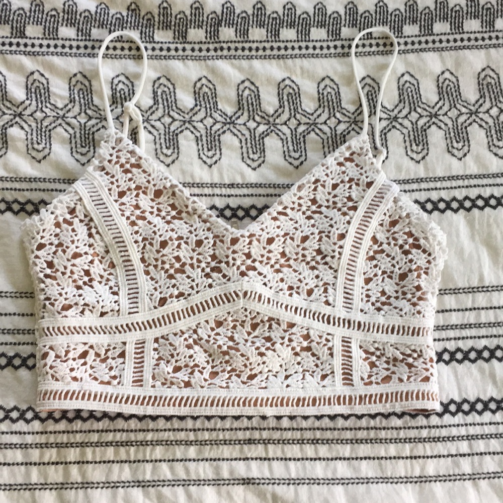 Kendall and Kylie Crop